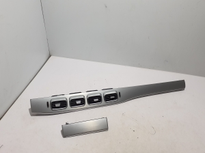  Dashboard air vent grilles  - A1678304102 