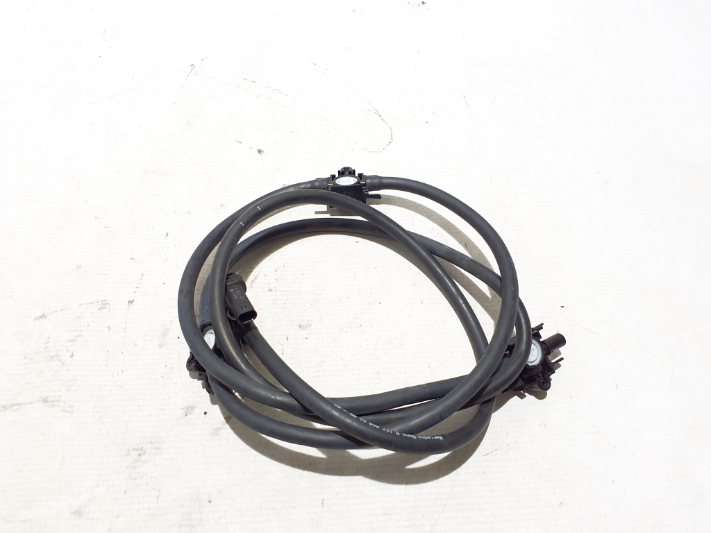 Mercedes Benz GLE-Class 167 (2019–2026) Frontscheibenwaschdüse A1678606400 Mercedes Benz GLE-Class 167 (2019–2026) Frontscheibenwaschdüse A1678606400