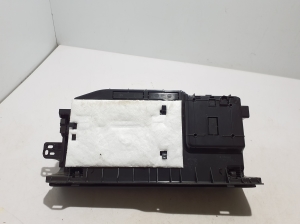 Mercedes Benz GLE-Class 167 (2019–2026) Glove box A1676803900 - 3