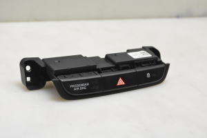 Kia ceed (2018–2026) Hazard light switch 93600J7900WK - 3