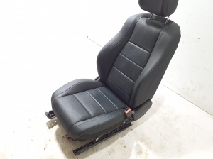 Mercedes Benz GLE-Class 167 (2019–2026) Vordersitz und seine Teile A0009102912 - 4