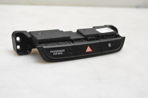 Kia ceed (2018–2026) Hazard light switch 93600J7900WK - 3
