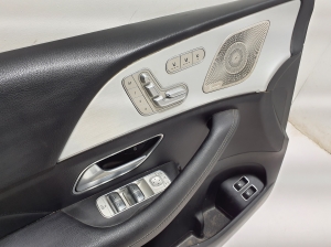 Mercedes Benz GLE-Class 167 (2019–2026) Priekšējo durvju apšuvums A1677201306 - 5