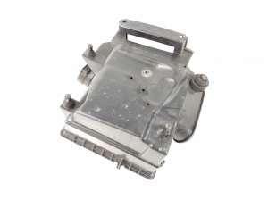 Mercedes Benz GLA-Class 156 (2013–2019) Air filter housing A6450900001 - 4