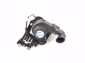 Mercedes Benz GLA-Class 156 (2013–2019) Fuse box cooling fan motor A2469064700 - 3