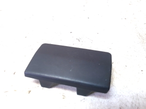 Front bumper tow hook cover - 7N0807185