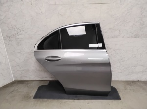 Mercedes Benz C-Class 205 (2014–2021) Tagumised küljeuksed A2057320210 - 7