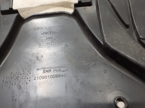 AUDI A8 D5 (2017–2026) Kapotialune kate 4N0807081D - 2