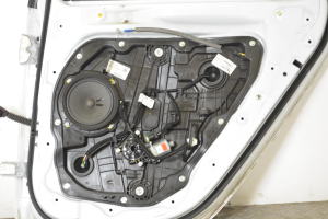Kia ceed (2018–2026) Rear side doors 76003J7000 - 3