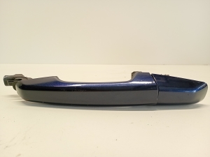 Esiukse välimine avakäepide ja selle detailid - 8j32224a44