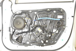 Kia ceed (2018–2026) Esiuks 76004J7000 - 3