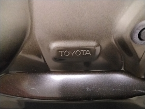 TOYOTA Corolla Cross I (2022–2026) Esiuks - 9