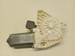 Front door window regulator motor - a2078200642