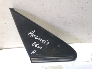 Mirror triangle trim - X4009928