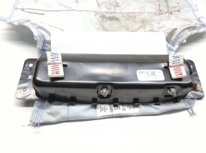 Ford Mustang Mach-E Mach-E (2020–2026) Põlveturvapadi LJ6BS042A01AD - 3