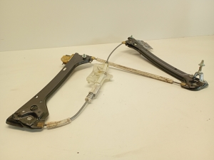 Mercedes Benz CLA-Class W117 (2013–2019) Front door window regulator frame 935666102 - 2