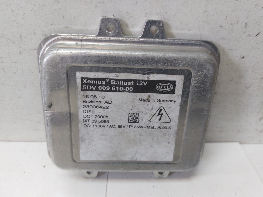 BMW X5 E70 (2006–2013) Ksenoontulede juhtplokk 5DV00961000 BMW X5 E70 (2006–2013) Ksenoontulede juhtplokk 5DV00961000