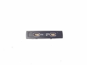   Prise USB  - A1728202000 