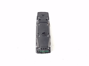 Mercedes Benz GLA-Class 156 (2013–2019) Front door glass switch A1669054400 - 4