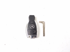 Mercedes Benz GLA-Class 156 (2013–2019) Ignition key A2229055008 - 2