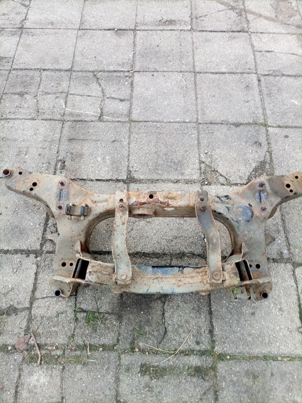 NISSAN X-Trail T32 (2013–2021) Hinterachsträger 554001YA0B NISSAN X-Trail T32 (2013–2021) Hinterachsträger 554001YA0B