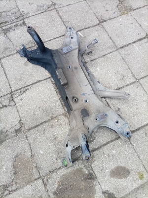 Mitsubishi Outlander (2012–2021) Eesmine alusraam 4000A415 - 4