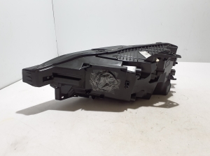 VOLVO XC60 (2017–2026) Esituli 32337375 - 2