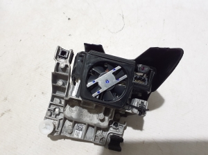 Ford Mustang Mach-E Mach-E (2020–2026) Esitule muu osa L90180003 - 4