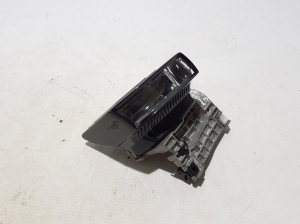 Ford Mustang Mach-E Mach-E (2020–2026) Esitule muu osa L90180003 - 5