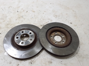 VOLVO EX30 I (2023–2026) Tagumine piduriketas 31345310 - 2