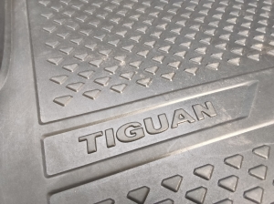 Volkswagen Tiguan (2007–2016) Trunk carpet 5NA061161 - 2