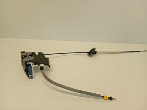 Mercedes Benz E-Class W207 (2009–2017) Esiukse lukk a2077604240 - 4