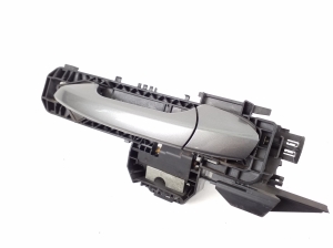 Mercedes Benz GLA-Class 156 (2013–2019) Rear side door exterior handle and its parts A2047600170 - 3