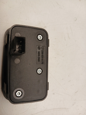 Mercedes Benz S-Class 221 (2005–2013) Trunk opening switch A2208211479 - 2