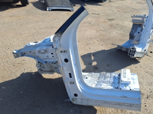 VOLVO EX30 I (2023–2026) Eesmine tugijalg 80008906 - 2