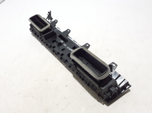 Volkswagen Touareg III (2018–2026) Dashboard air vent grilles 761858416 - 3
