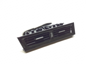Volkswagen Touareg III (2018–2026) Dashboard air vent grilles 761858417 - 5