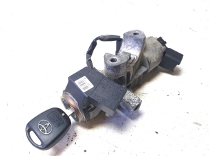 TOYOTA Avensis T25 (2003–2008) Ignition switch 8978305010 - 2