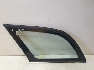 Aizmugurējā spārna sānu stikls - 00048