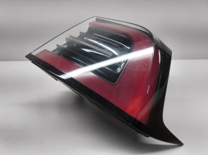 Tesla Model Y Y (2020–2026) Eckleuchte hinten 150208700D - 2