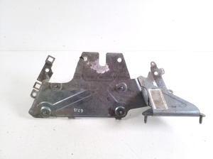 Mercedes Benz EQC N293 (2019–2026) Sonstiger Halter A2933409996 - 2