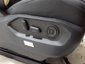 Volkswagen Touareg III (2018–2026) Vordersitz und seine Teile - 6