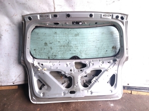 TOYOTA Avensis T25 (2003–2008) Tagaluuk - 3