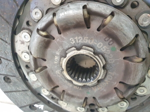 TOYOTA Avensis T25 (2003–2008) Siduriketas 3125005220 - 2