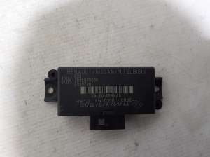 Steuergerät für Parksystem - 284L06560R