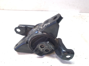 Hyundai Santa Fe (2012–2018) Engine mount 218342W000 - 4