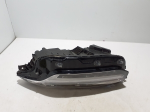 VOLVO XC90 (2015–2024) Headlight 31655709 - 2