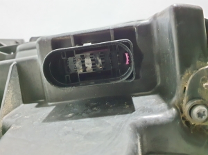 VOLVO XC90 (2015–2024) Headlight 31655709 - 7
