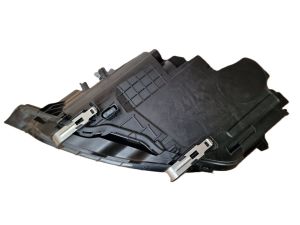 VOLVO XC60 (2017–2026) Esituli 31420418 - 6