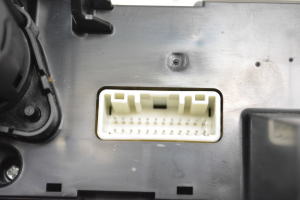 Hyundai Kona II (2023–2026) Heater control panel 97250DF810 - 5